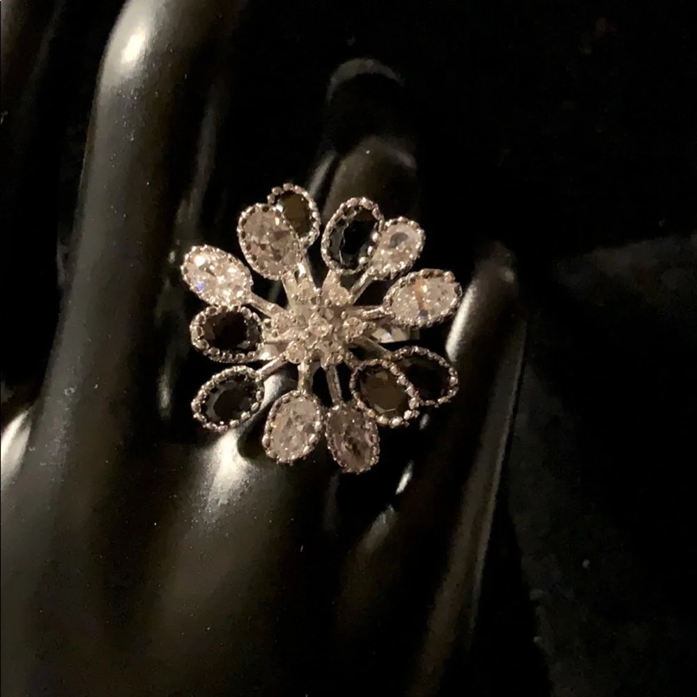 Silver Rhinestone & Black Crystal Ring -Flower